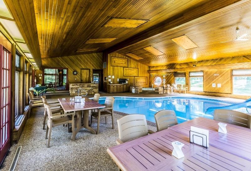 Rustlers Lodge Sundre 외부 사진
