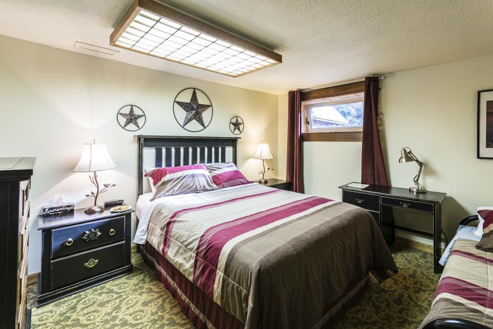 Rustlers Lodge Sundre 외부 사진