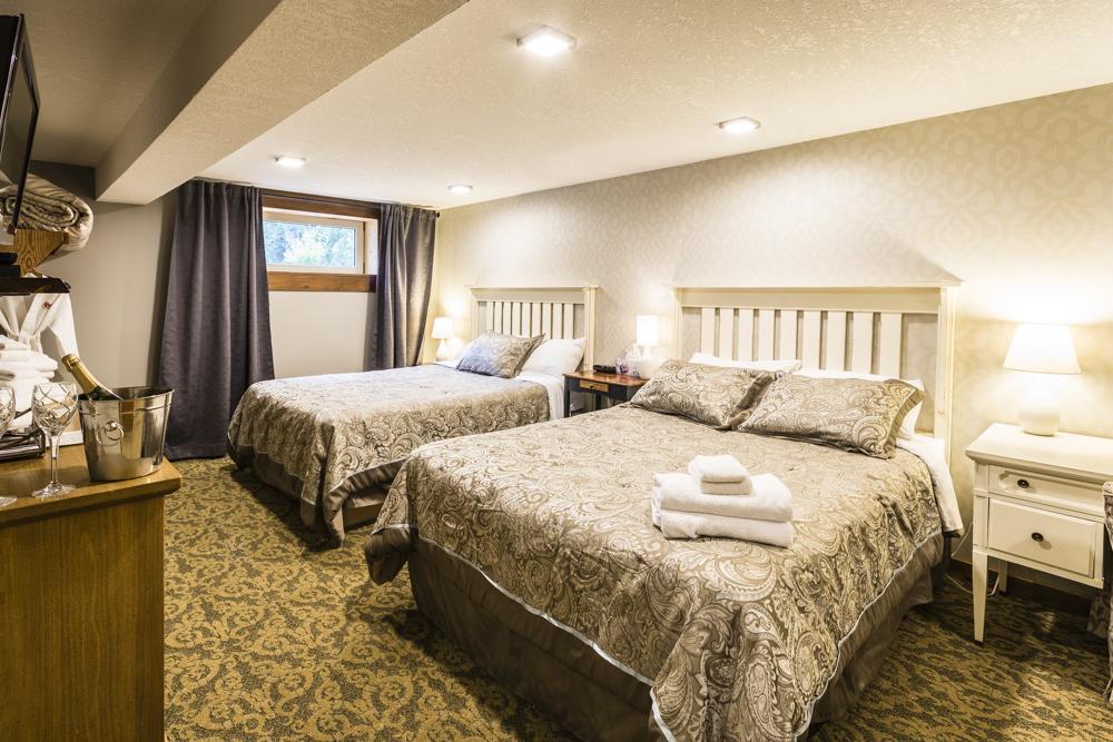 Rustlers Lodge Sundre 외부 사진